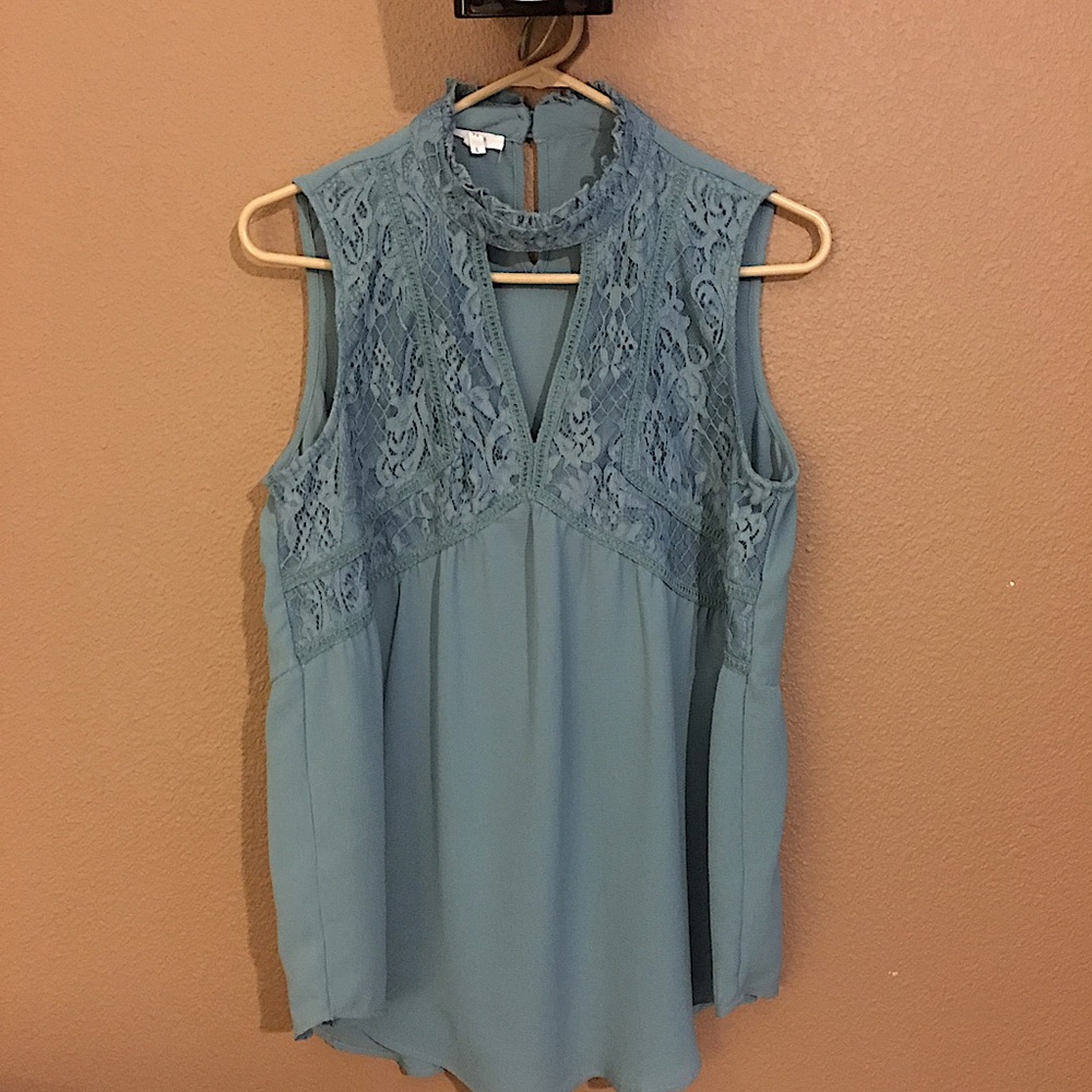 Pretty Light Teal Top Large